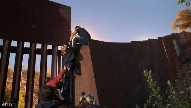 دراسة تنصف المهاجرين وترصد مساهماتهم الإيجابية