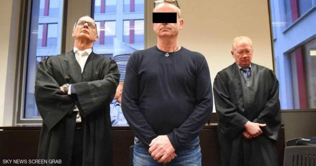 محاكمة شرطي وعشيقته قتلا زوجته قبل 20 عاما