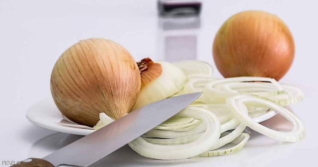 رغم رائحتهما الكريهة.. الثوم والبصل سلاحك ضد مرض خطير