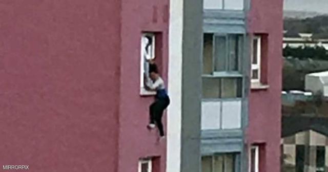 على طريقة أفلام الرعب.. صورة توثق جريمة قتل وقعت جهارا نهارا