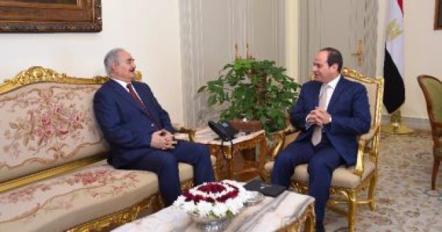 الرئيس عبد الفتاح السيسى وحفتر - صورة أرشيفية