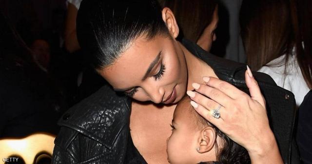 كيم كارداشيان تطلق اسم سالم على طفلها الرابع