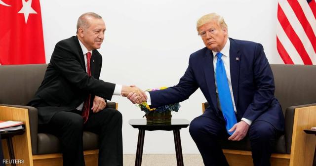 أردوغان يتودد إلى ترامب لإنقاذه من العقوبات الأميركية