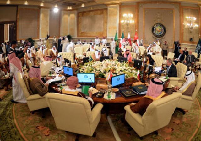 خلال الاجتماع