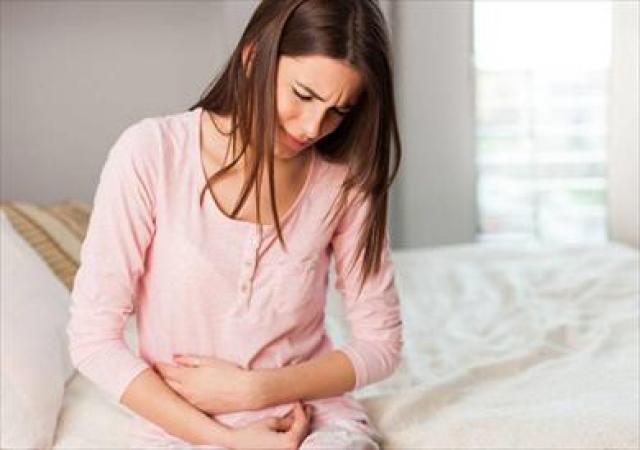 لتجنب الإصابة بـ«الصدمة التسممية» خلال الطمث.. كم مرة يجب تغيير الفوطة الصحية؟