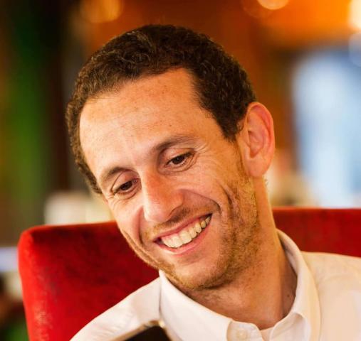 كاميرات المراقبة تكشف تفاصيل وفاة الرئيس التنفيذي لشركة أوراسكوم