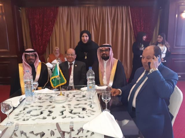 خلال المؤتمر