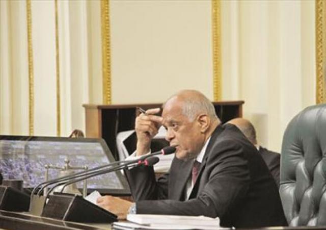 عبد العال يطالب النواب بالالتزام بالتقاليد البرلمانية.. ويقول: أعلم لغة تحريك الشفاه دون أن تتحدثوا