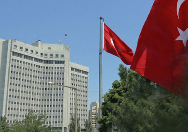 عمدة إسطنبول يتهم حزب أردوغان بمحاولة تلفيق اتهامات «إرهابية» ضده