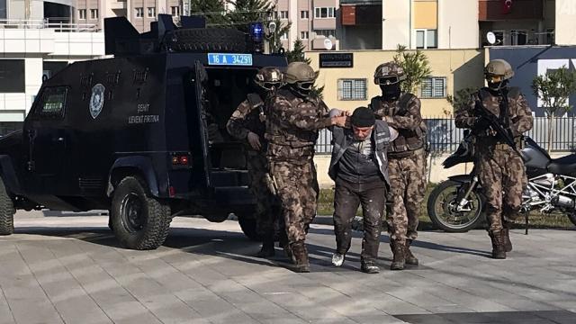 فيديو.. الأمن التركي يعتقل قياديا كبيرا في داعش