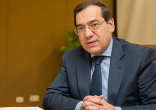 الملا: من الوارد خفض أسعار المواد البترولية الشهر المقبل بعد تراجع الدولار