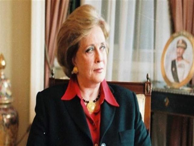 جيهان السادات تتبرع لصندوق «تحيا مصر» وتحث المصريين على التصويت في الانتخابات الرئاسية