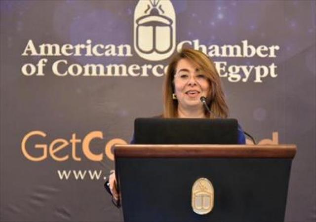 في اليوم العالمي للمرأة.. غادة والي تطالب بمواجهة التحرش وختان الإناث