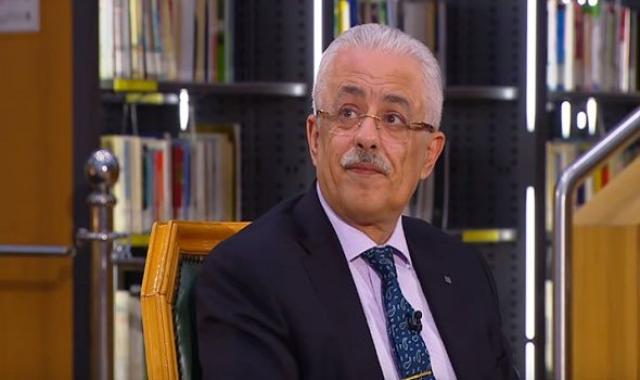 وزير التعليم: الإعلان رسميا عن أي قرار يتعلق بمصير الدراسة عند الاستقرار عليه