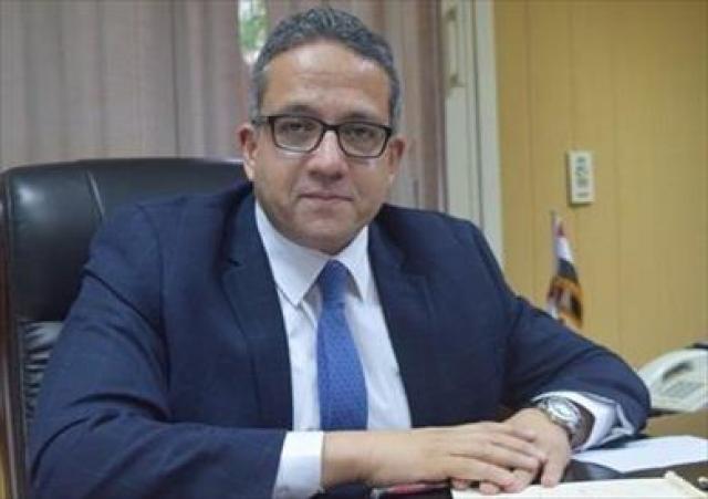 وزير الآثار يتفقد شارع المعز ويشيد بجهود إزالة وشفط مياه الأمطار