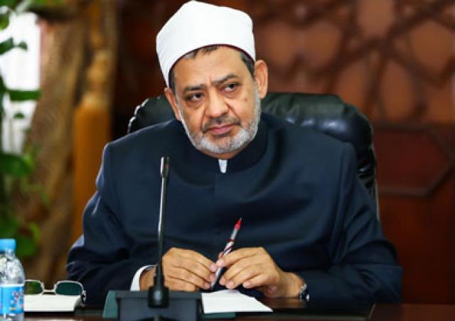 الإمام الأكبر: وقف الصلاة في الجامع الأزهر حرصًا على سلامة المصلين