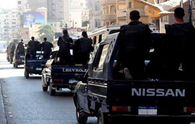 القبض على 10 من المخالفين لقرار إغلاق المحلات في أسوان