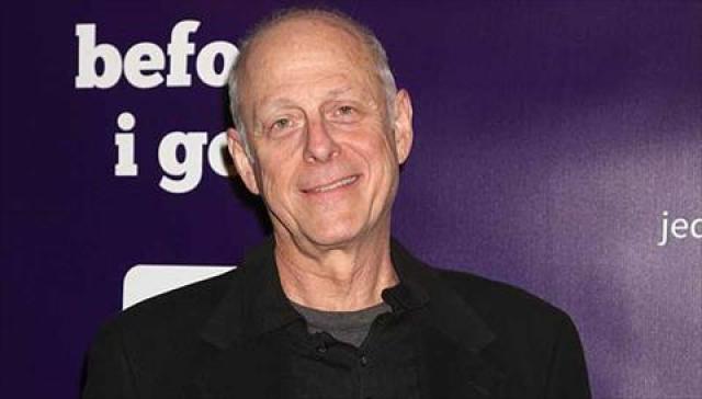 وفاة الممثل الأمريكى مارك بلوم متأثرا بإصابته بفيروس كورونا