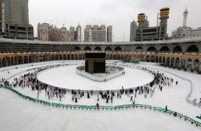السعودية: نرجو من جميع المسلمين التريث قبل وضع أي خطط خاصة بالحج