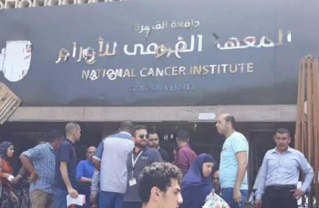 ارتفاع حالات كورونا بمعهد الأورام إلى 26 بينهم 6 من عائلات الأطباء والتمريض