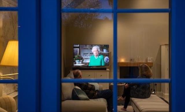 الملكة إليزابيث في خطاب للأمة: التاريخ سيذكر الجهود في مواجهة كورونا