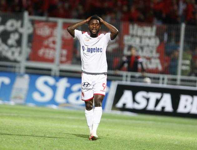 الوداد يستعيد مهاجمه النيجيري قبل مواجهة الأهلي في نصف نهائي دوري أبطال إفريقيا