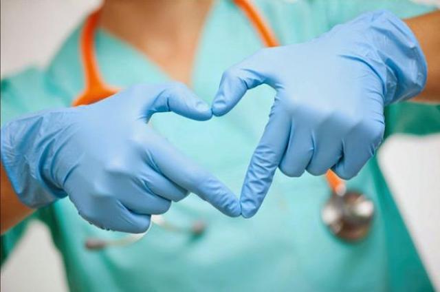 بعد إهدائهن اليوم العالمي للصحة.. الممرضات ملائكة الرحمة في الحروب والأزمات