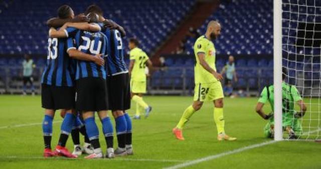 إنتر يحتفل بالفوز على خيتافي