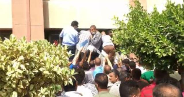 زحام امام تظلمات الثانوية العامة