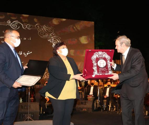 وزيرة الثقافة