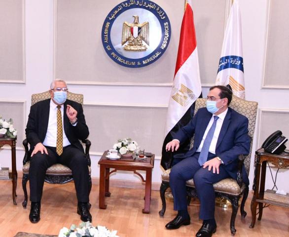 وزيرا البترول والزراعة