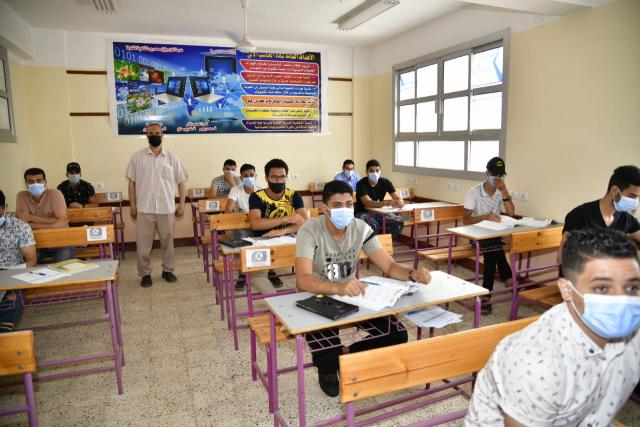 امتحانات الثانوية العامة أرشيفية