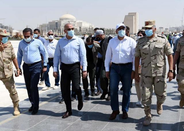 مدبولى خلال تفقده أعمال العاصمة الإدارية أرشيف