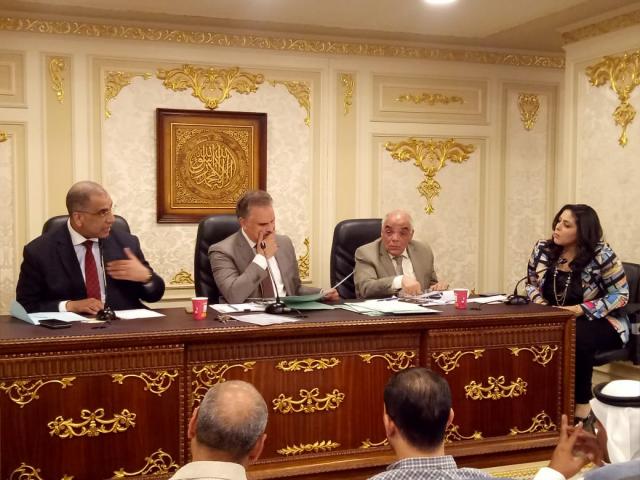 لجنة الاقتراحات والشكاوي