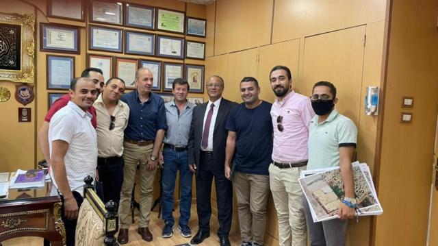 ايهاب الحنفى يتوسط فريق الحصر