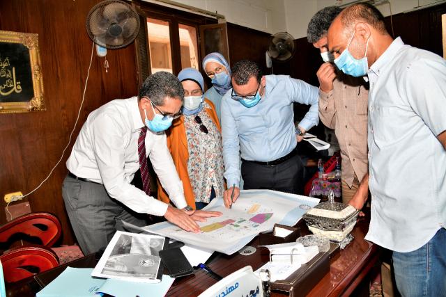 طارق رحمى خلال الاجتماع