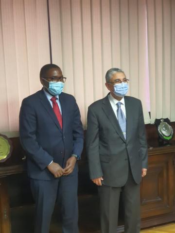 وزير الكهرباء خلال اللقاء