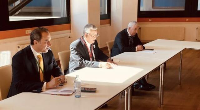 خلال اللقاء