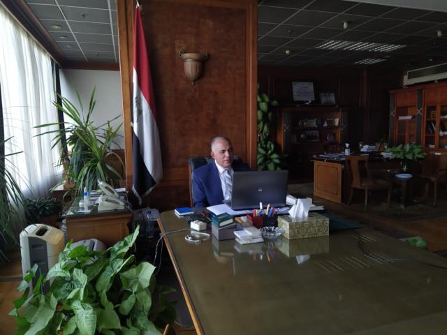 وزير الرى خلال الاجتماع