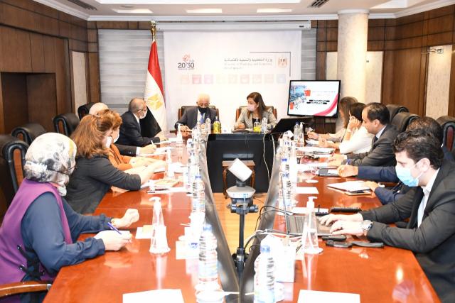 خلال الاجتماع