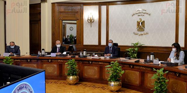 خلال الاجتماع