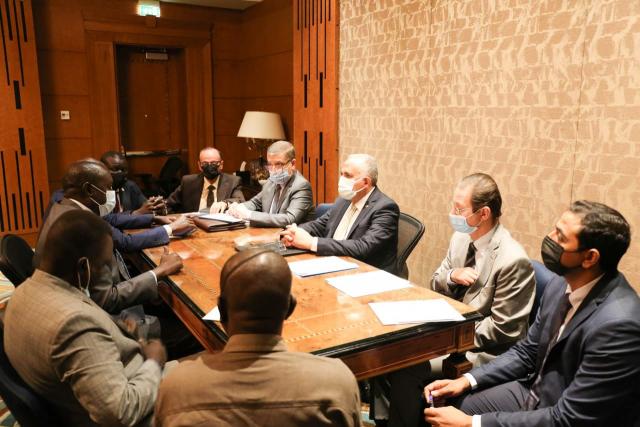 وزير الرى خلال الاجتماع