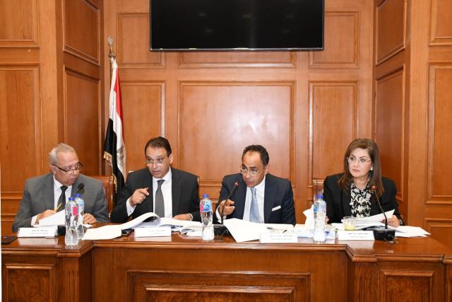 خلال الاجتماع