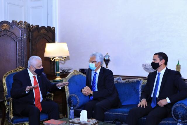 وزير التعليم خلال اللقاء