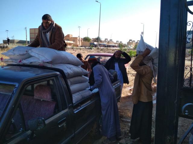 خلال توزيع الشعير