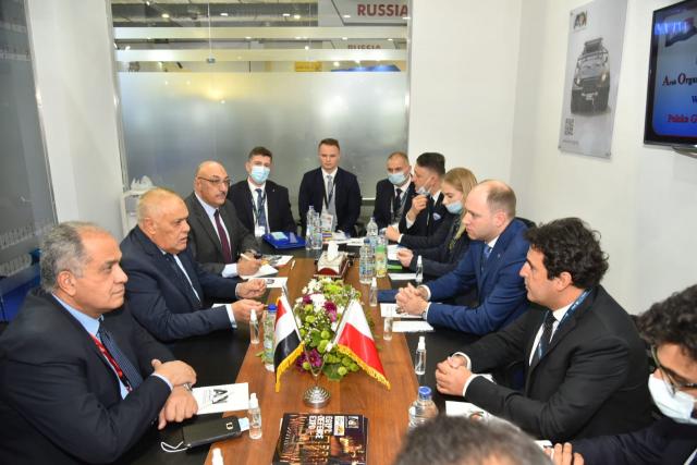 خلال الاجتماع مع الجانب البولندى