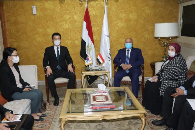 خلال اللقاء