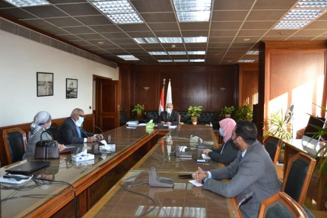 خلال الاجتماع