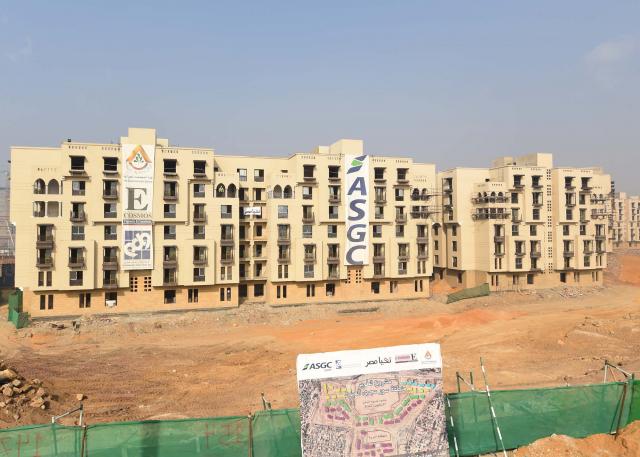 وزير الإسكان يتابع الموقف التنفيذى لمشروع تطوير ”منطقة سور مجرى العيون”