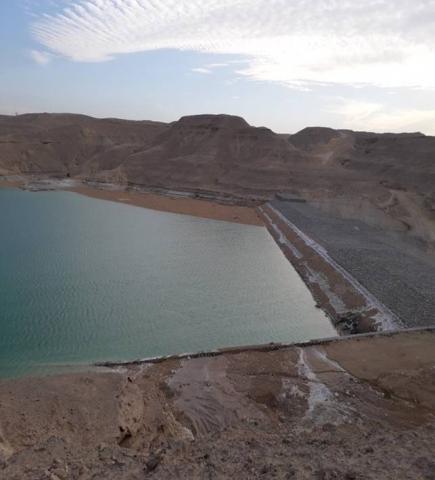 وزير الرى يتابع  الإجراءات التى إتخذتها الوزارة للتعامل مع موجة الأمطار الغزيرة